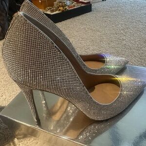 Steve Madden Rhinestone Bling Encrusted High Heel Pump Size 8.5/9 (wide-fit)
